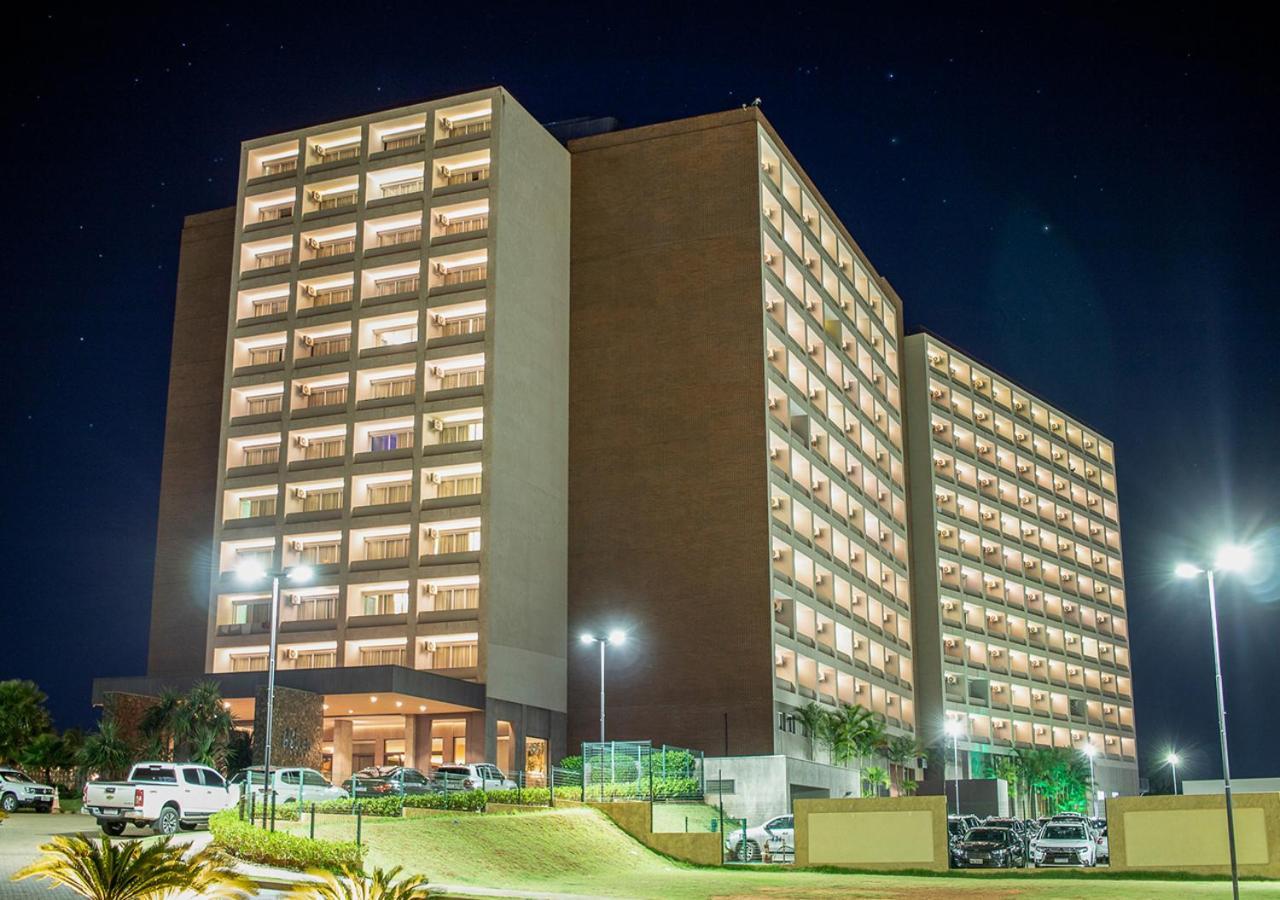 Olímpia Hot Beach Resort מראה חיצוני תמונה The hotel at night